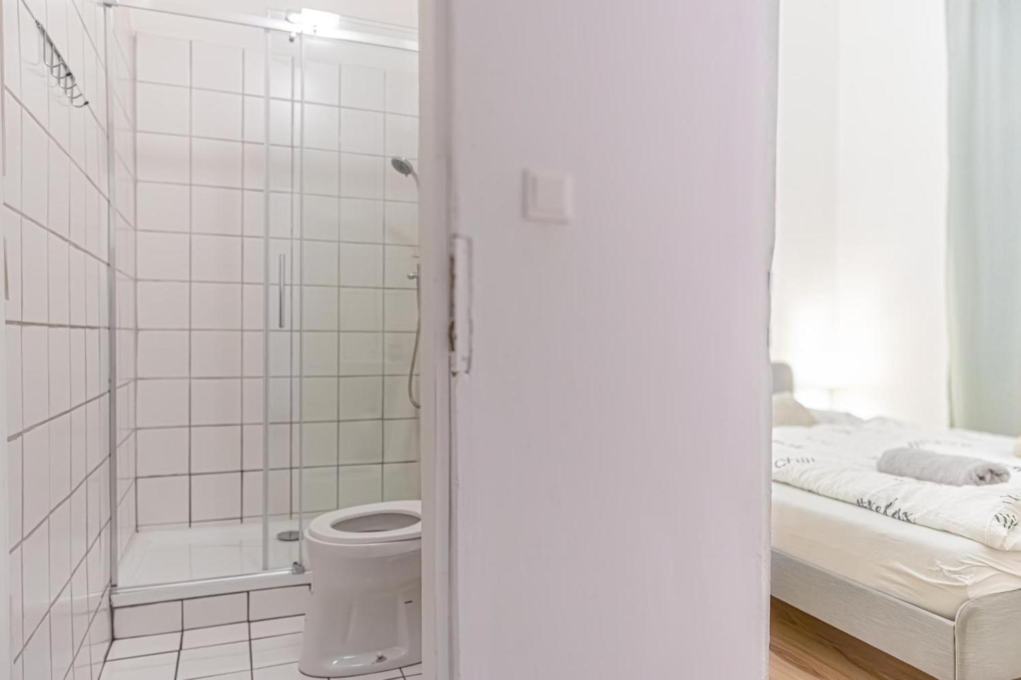 Apartamento Budget-Friendly 2Br Apt With Great Location Viena Exterior foto