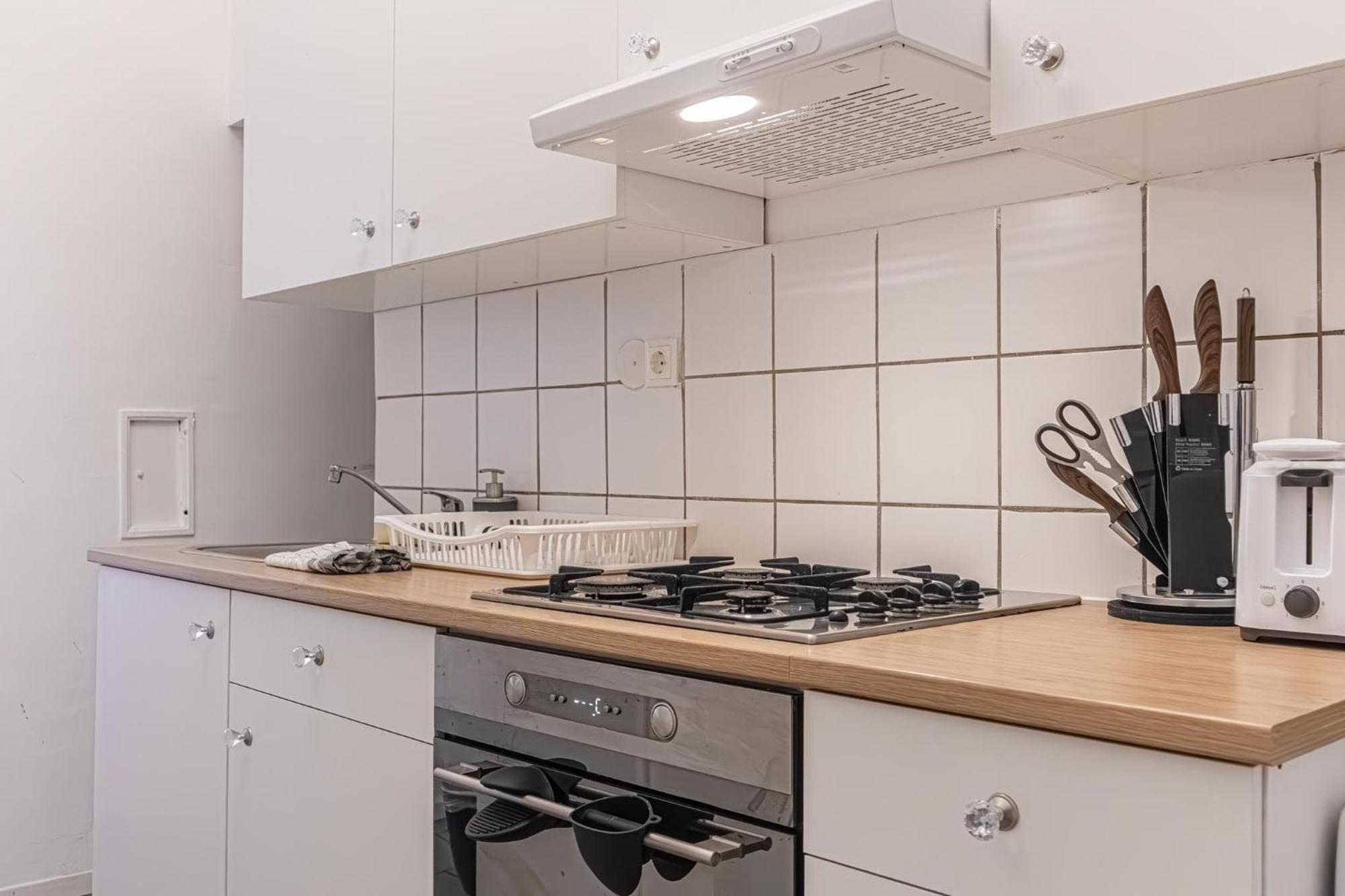 Apartamento Budget-Friendly 2Br Apt With Great Location Viena Exterior foto